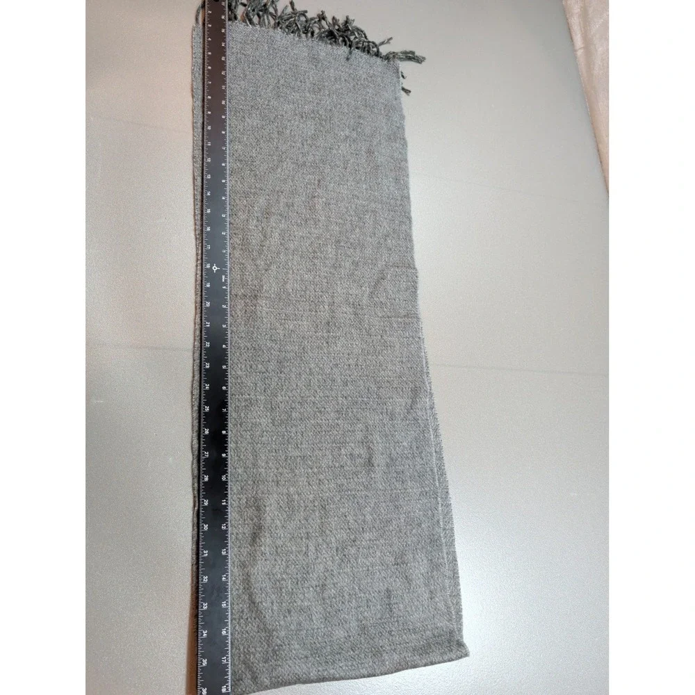 Merona Gray Knit Scarf Soft Acrylic Fringe Winter Wrap OSFM Gray Heathered